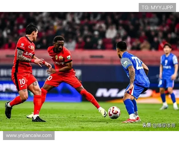 上海海港主场激战成都蓉城强强对话上演中超巅峰对决争锋时刻