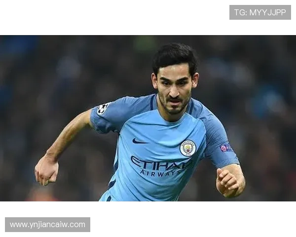 京多安的传奇之路：从默默无闻到世界足球巨星的蜕变与辉煌